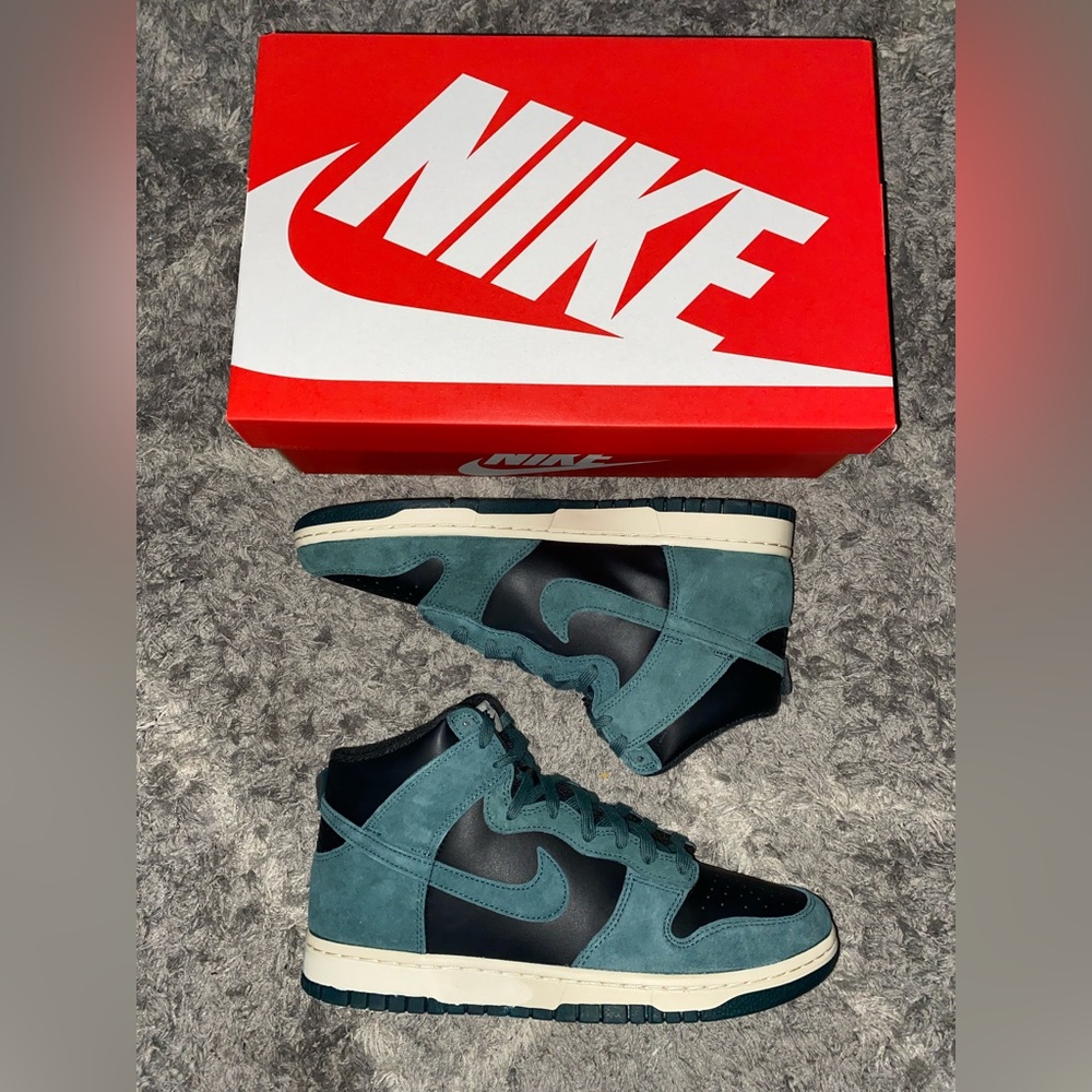 Nike Dunk High Retro PRM